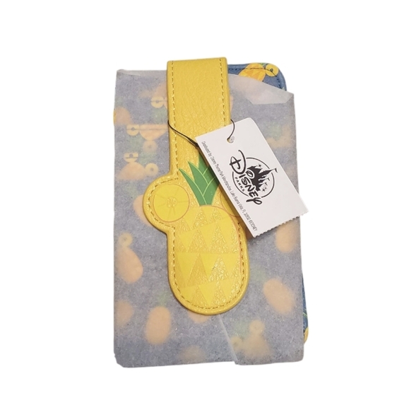 NWT Disney Parks Mickey Mouse Pineapple Card Case Wallet - Picture 3 of 7